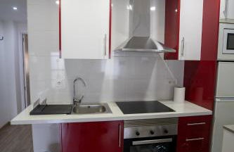 Cómodo piso cerca del Aeropuerto by beBalmy - Foto 6