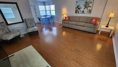 By the Beach Rentals - Foto 4