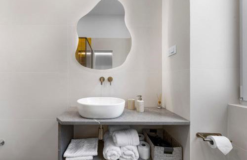 Adam and Cupid - Foto 53