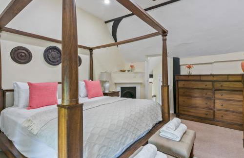 Secluded Mansion Retreat - Expansive Private Oasis - Pass the Keys - Foto 27