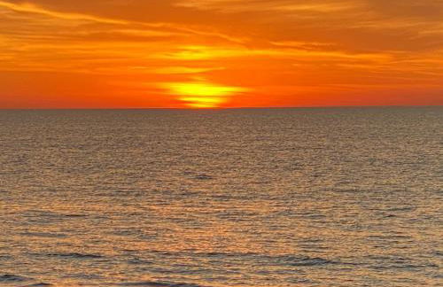 Greenlinks at Lely Luxury White Orchid Fully Renovated Modern 1st floor 3bdr Golf Resort Villa - Photo 45