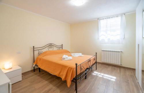 Villa San Lorenzo - Hilltop Villa With Private Pool, Jacuzzi & AirCO - Photo 72