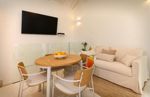 S27-Modern house in the old centre with parking - Photo 20