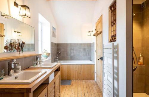 Les Cyprès - Amazing house with garden and pool - Foto 15