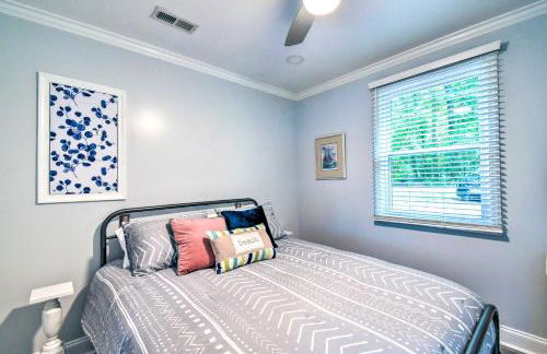 Relaxing Riverfront Cottage with Boat Dock! - Foto 16