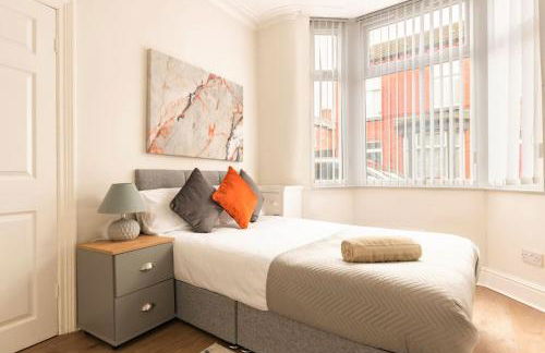 3-bedroom Home in Liverpool L15 with FREE Parking - Foto 4