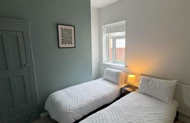 Stylish 3 Bed House in Fratton with Garden & Parking, Sleeps 6 - Foto 18