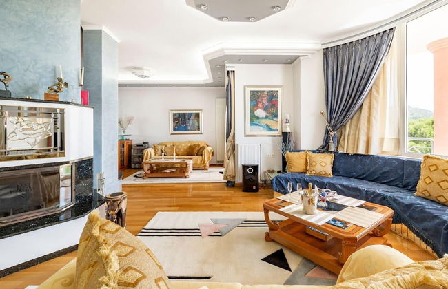 4 Bed Villa - Sleeps 10 - Pets - Pool - Hottub - Foto 24