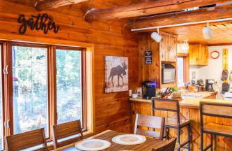 Cabin Retreat with Sauna Trails and Lake Access - Foto 36