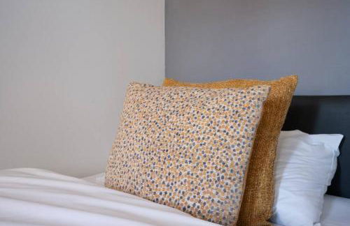 Stunning 3 bed House - Nr Kings Mill Hospital - 2 Parking Spaces, Wifi & Garden - Foto 42