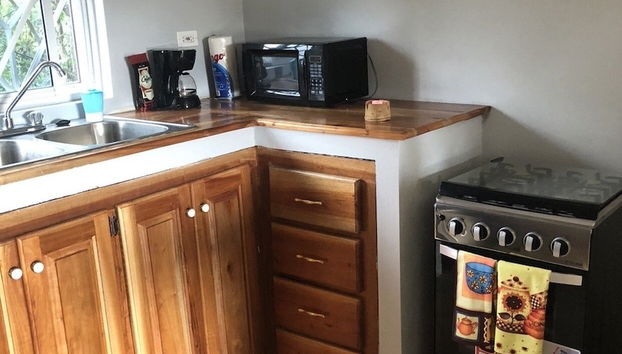 Seacret Studios - Cozy Jamaican Retreat Apts by RedAwning - Foto 5, Cocina privada