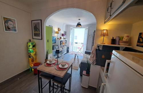 Très joli studio au calme dans le cœur du village - Foto 1