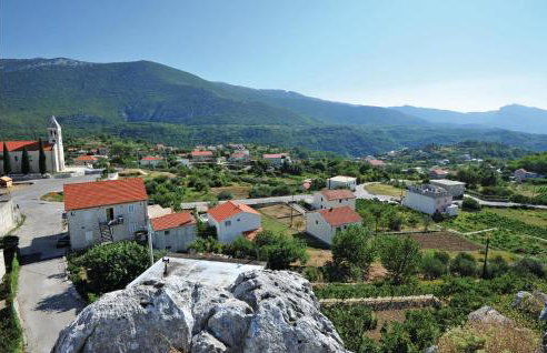 Beautiful Apartment In Omis - Photo 15