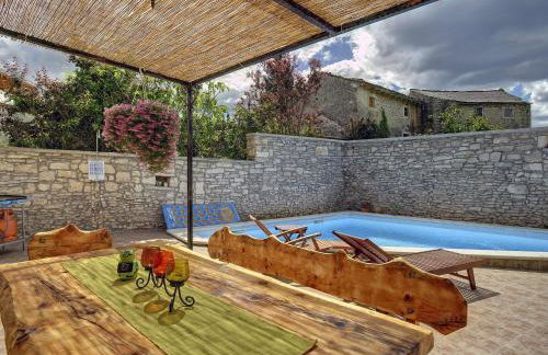Villa in Svetvincenat with Pool & Beach - Foto 22