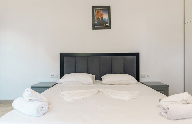 Mariana Apartments - Photo 21