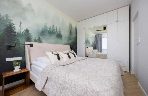 Modern Apartment by the Lake with Parking & Sauna in Zegrze by Noclegi Renters - Foto 3