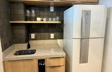 Flat moderno e confortável - excelente localização - Foto 14