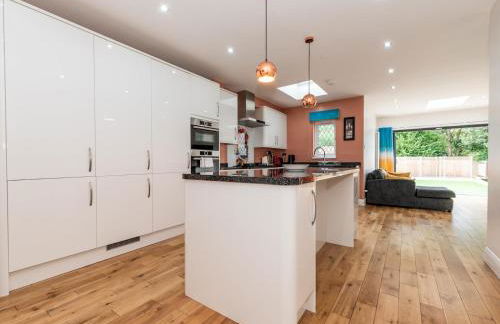 4 Bed house Parking 5 mins Sidcup Station - Pass the Keys - Foto 5