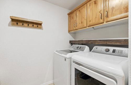 Black Moose - Pet friendly - Trailer parking - Wood stove - Single level - Photo 25