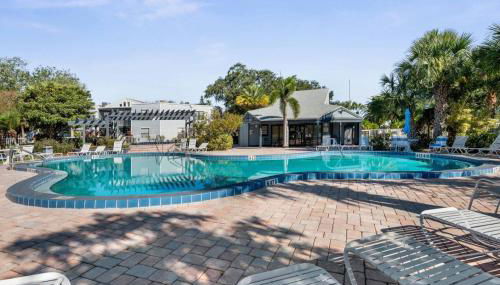 Cozy Golf Condo with 3 Pools, Gym and Just 15 Minutes to Airport - Foto 5