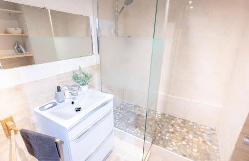 Duplex- T2 Barcelona Pop - Terrasses - Parking - Vue canal - Foto 11