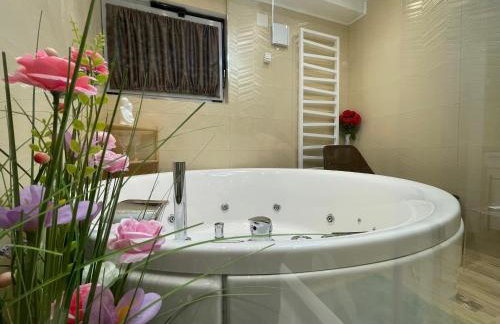 Apartman Jacuzzi Be Happy - Foto 4