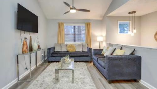 Modern Comfort Meets Classic Charm in Stonecrest - Foto 3