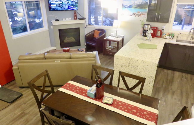 Banff Boundary Lodge 2 BR Condo & studio - Photo 20