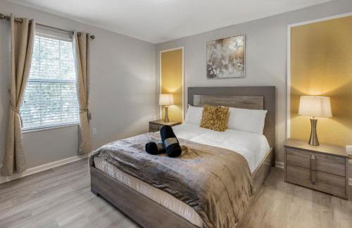 Spacious 6BR Villa Pool Parking Near Disney World - Foto 34