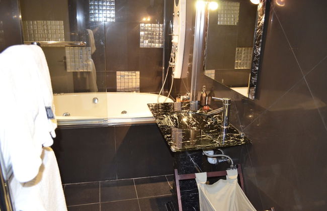 The Country Guesthouse - Photo 23