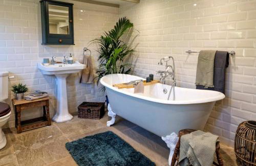 4 Bed in Little Hayfield oc-c31097 - Photo 7