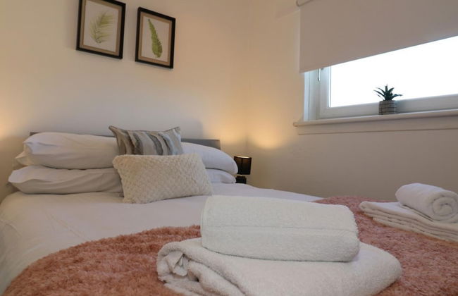 Honeywell House - Airdrie - Photo 1