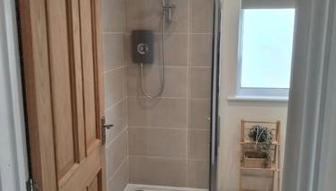 Spacious and sunny accommodation with Underfloor heating throughout - Foto 5, Shower
