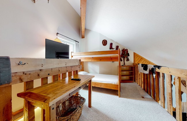 Pine Ridge Condominiums - Photo 12