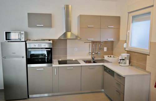 House Natali 70m from the beach - free EV top up - Photo 61