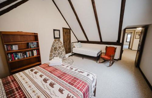 13 Beds, 17 Guests with Hot tub only 15Mins to Sunday River - Foto 9