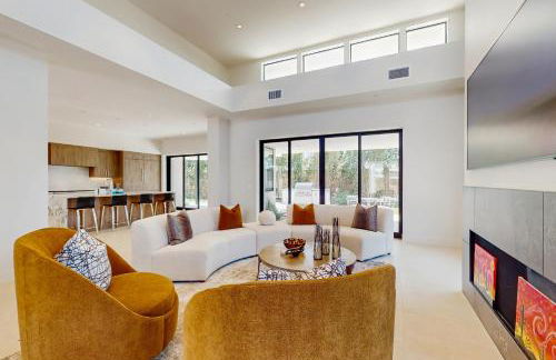 Stunning Modern Home with Mountain Views and Private Pool, Spa and Grill Dog ok - Foto 7