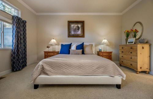 Cozy foothills home - Photo 29