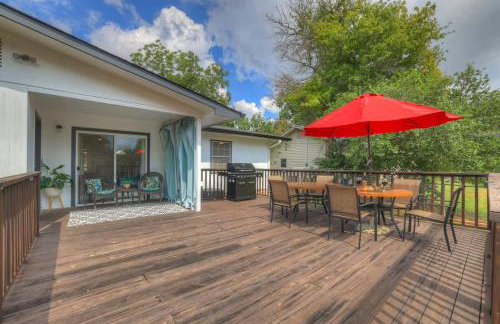 Elegant and Stylish Glenmoor Abode - 5 min to Town - Foto 32