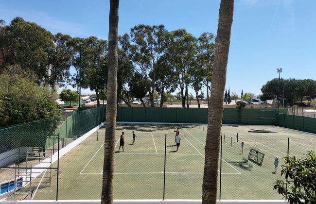 Amazing Green Tower 3 Castle Flat With Balcony - Photo 28