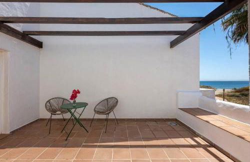 Bright Chalet with Swimming Pool and Close to Sea - Photo 4