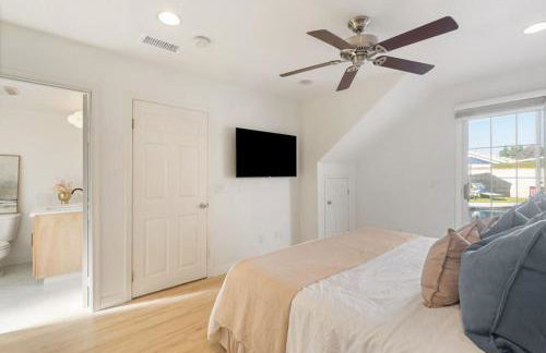 Sunlit Oasis with Heated Pool and Jacuzzi 20 minutes to Disneyland - Foto 27