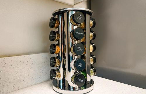 Luxury King Suite by the Lake - Entire Place - Foto 27