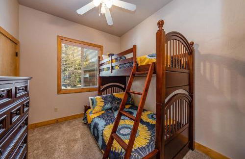 Sierra Pines Villa Deck Jetted Tub Game Rm - Photo 38