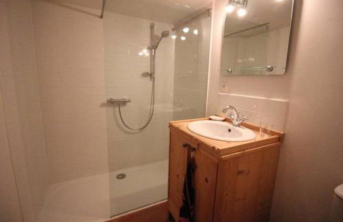 Atmospheric, original stone chalet in Meribel - Photo 12