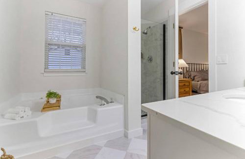 Sleeps 12 | 2 Kings w/ Ping-Pong, Gym, Arcade, BBQ - Foto 32