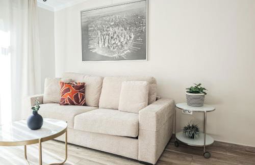 AZZ Sevilla Torre de la Plata Apartamentos - Photo 156