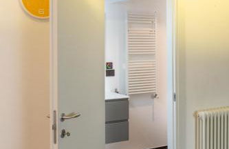 ArtStay - Exclusive Apt Near Metro M1, AC, Parking - Foto 24