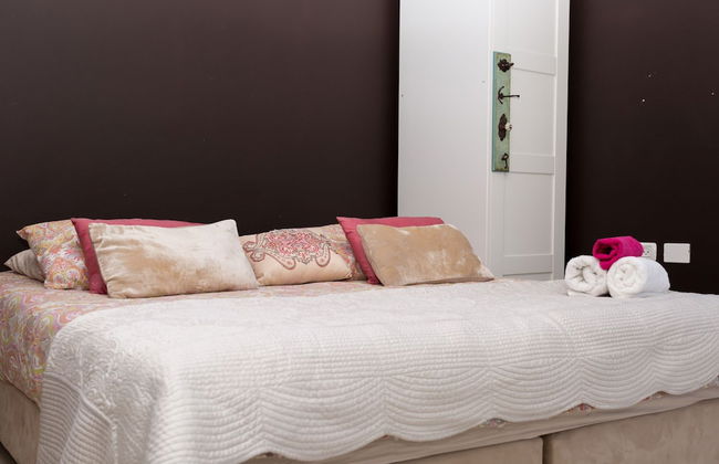 Amazing Apartment near Mahane Yehuda - Photo 6