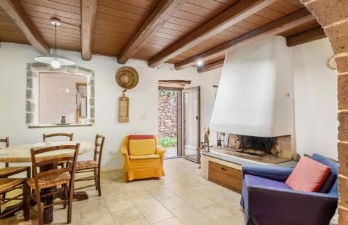 Home Slow between Sea and Olive Trees, Terrace and Tranquility in the Village of Seneghe - Foto 18